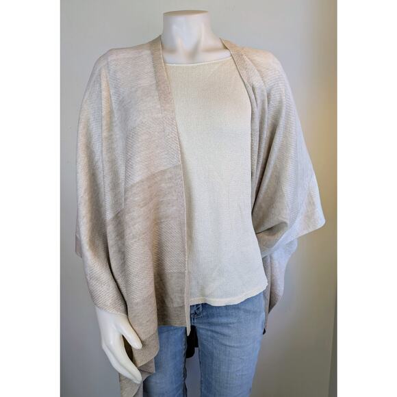 White House Black Market Cape Shawl Wrap OS Beige Cream Stripe Layering Neutral - Picture 3 of 11